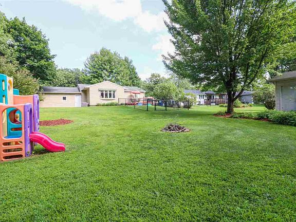 4th image of 227442 Heron Ave