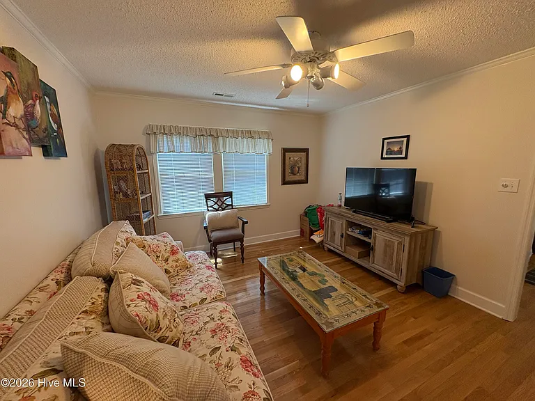 901 Firefly Ct — Photo 26