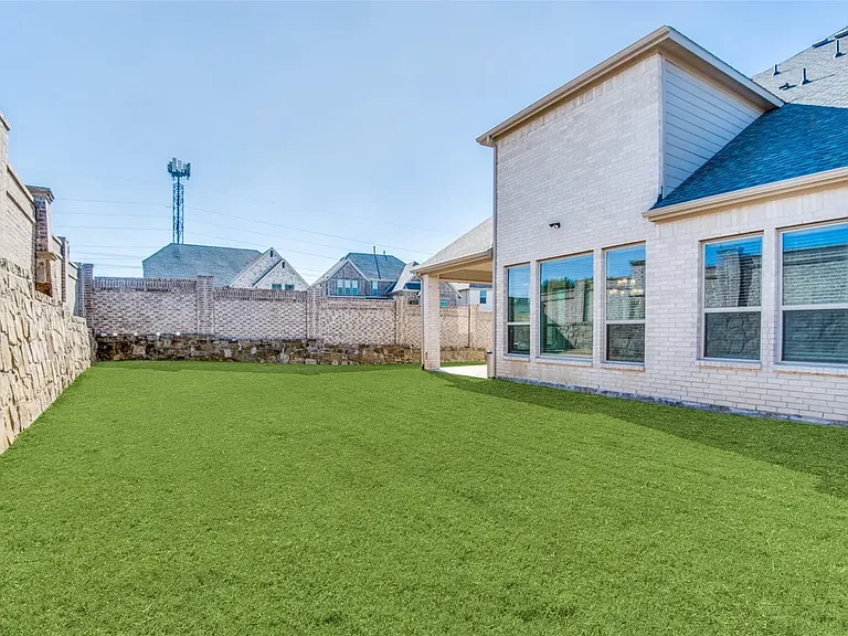 4216 Yucca Dr — Photo 31