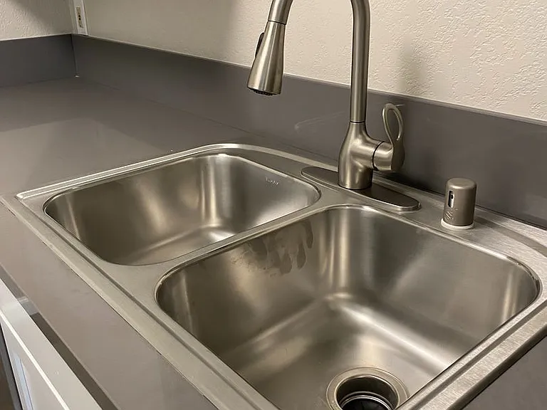Los Olivos Apartments — Photo 27