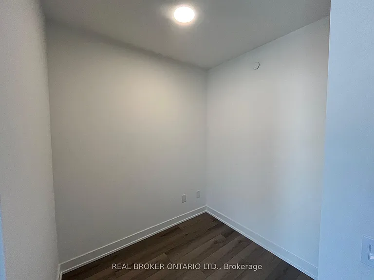 5 Lakeview Ave #218 — Photo 6