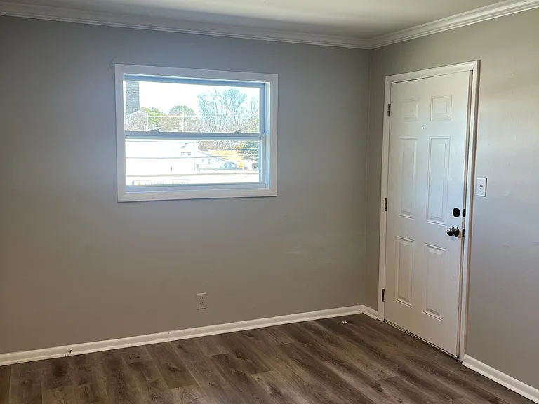 2220 Memorial Pkwy NW #NORTHWESTB8 — Photo 3