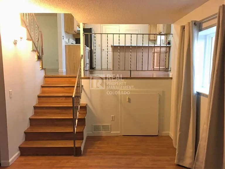 2607 W 101st Pl — Photo 10