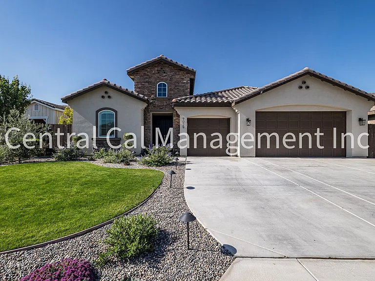 9029 Almond Creek Dr — Photo 1