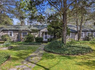 4285 Shattalon Dr, Winston Salem, NC 27106