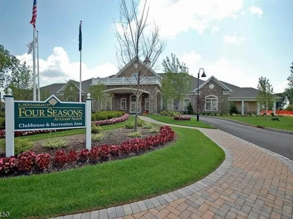 2 Garnet Dr, Woodland Park, NJ 07424