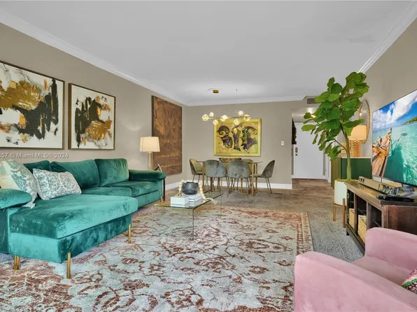 950 Hillcrest Dr APT 114, Hollywood, FL 33021