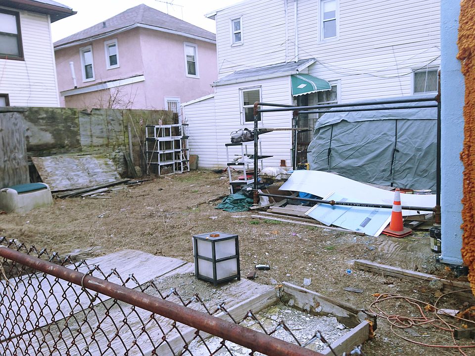 1st image of 12 Brighton 10 Ln