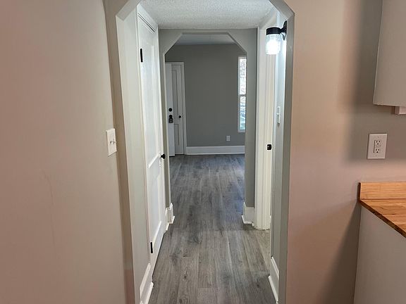 4th image of 202 E Columbia Ave #4