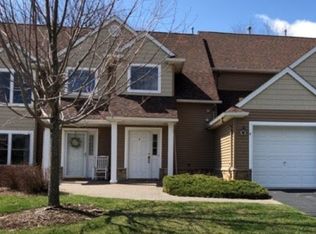 4 Bramble Ct, Hamburg, NJ 07419