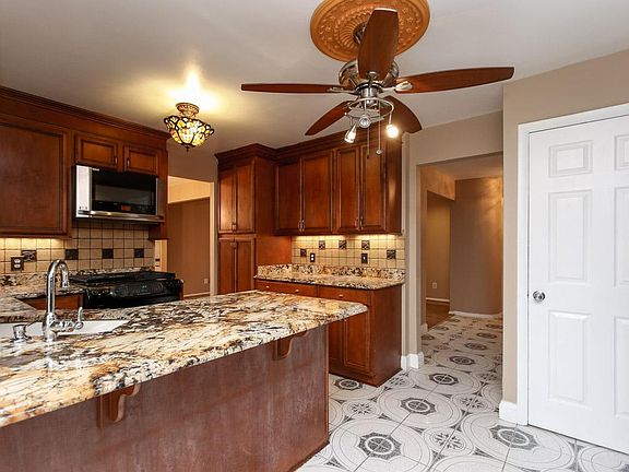 2nd image of 9813 Tolworth Cir