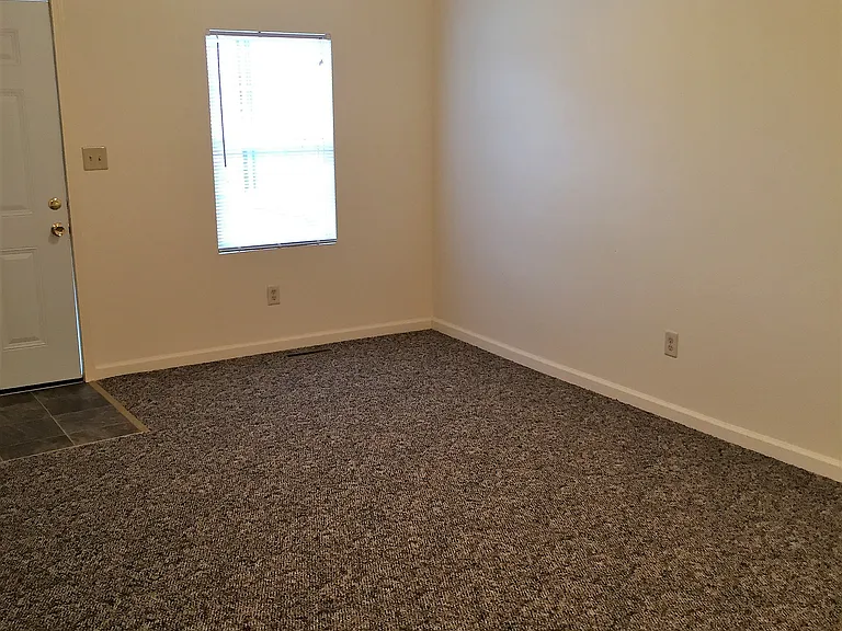 617 S Campbell Ave #1 — Photo 3