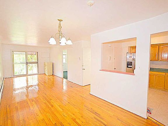 2nd image of 13818 Elder Ave