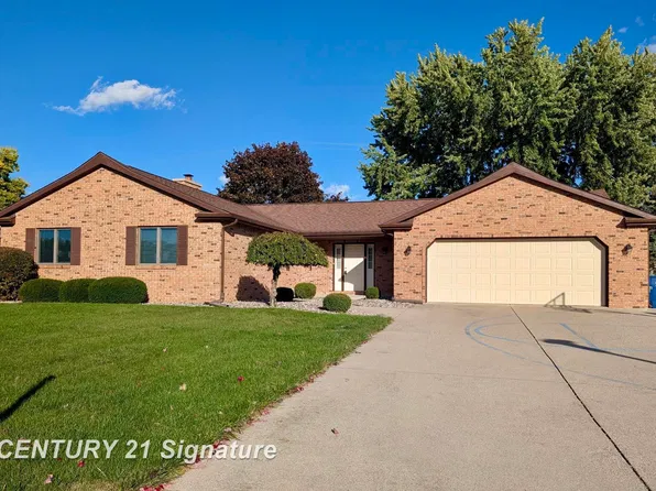 692 Pilgrim Dr E, Saginaw, MI 48638