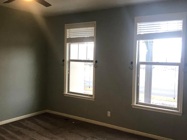 310 Apricot Grv — Photo 5