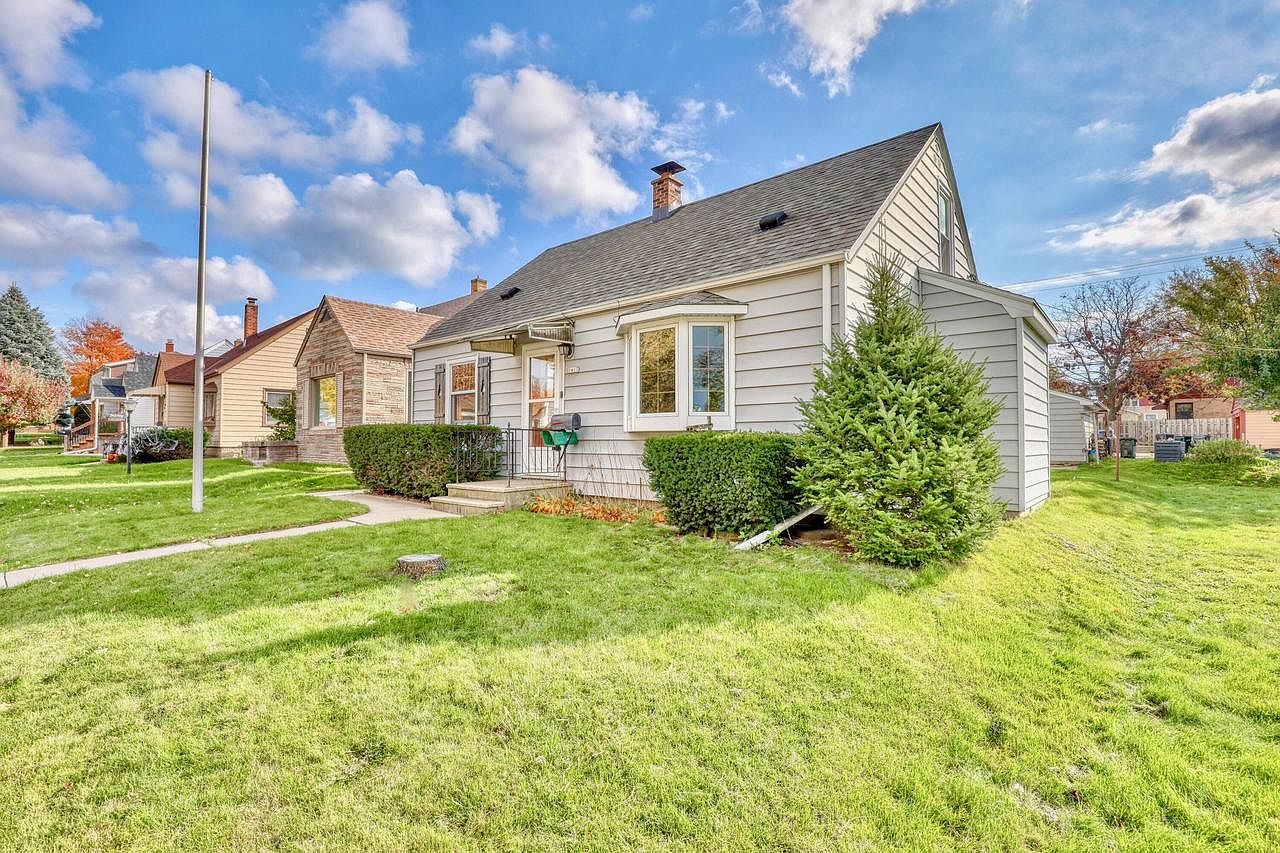 1417 Marshall AVENUE, South Milwaukee, WI 53172 Zillow
