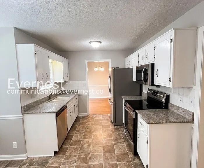 1035 Summerhaven Rd — Photo 3