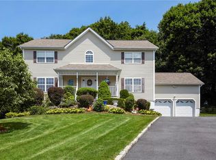 190 Hungerford Rd N, Briarcliff Manor, NY 10510