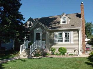 906 Kingsley Ave, Waterloo, IA 50701