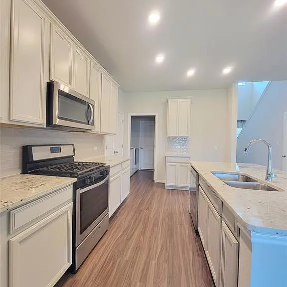 220 Mountain Valley St — Photo 8