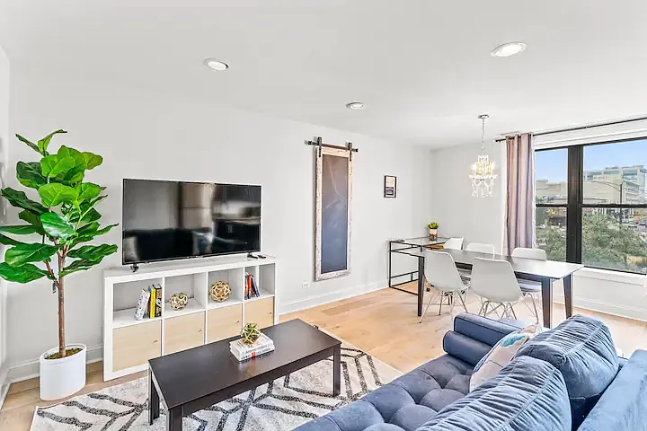 1 bed, $2,400 — Photo 2