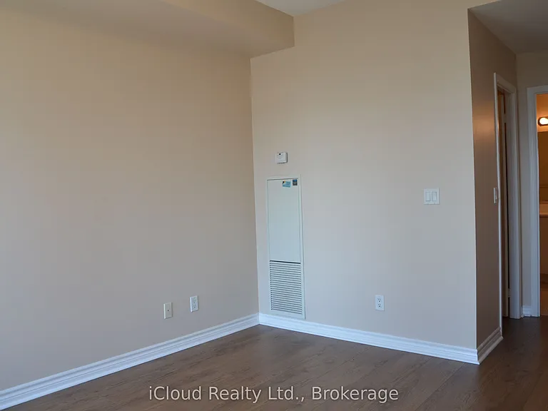 388 Prince Of Wales Dr #1610 — Photo 11