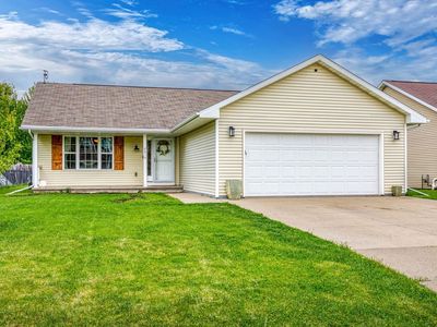 2619 Grassy Ln, Neenah, WI, 54956