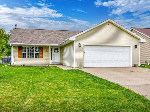 2619 Grassy Ln, Neenah, WI 54956
