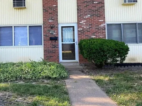 7489 Hazelcrest Dr, Hazelwood, MO 63042