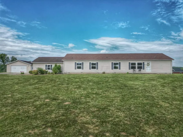 270 Burkwood Hills Ln, Springville, IN 47462