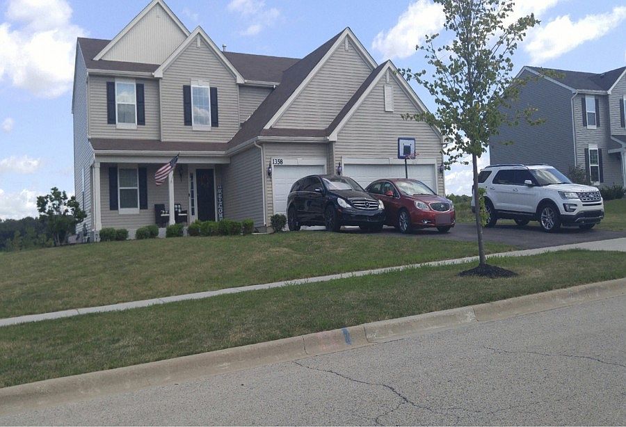 2nd image of 1358 Olive Ln