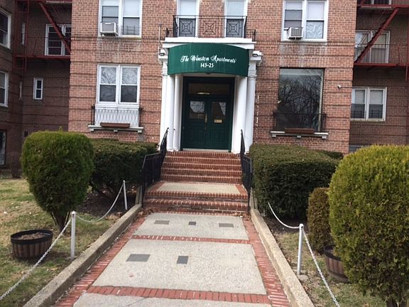 5th image of 14325 84th Dr APT 6K
