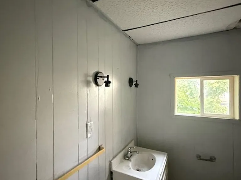 340 1/2 McPheron Ave — Photo 5