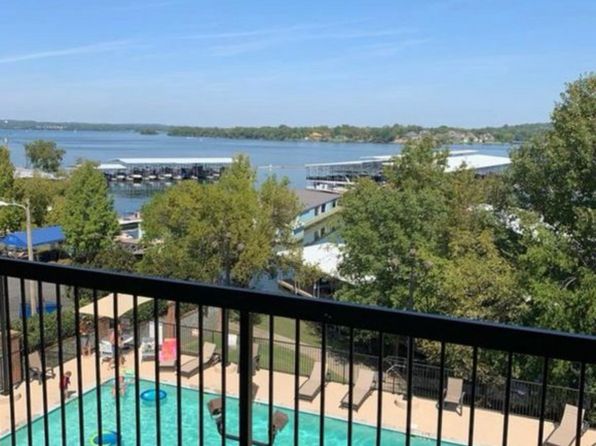 2107 Lakeshore Dr #2107