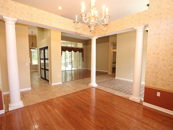 5th image of 305 Glen Club Dr