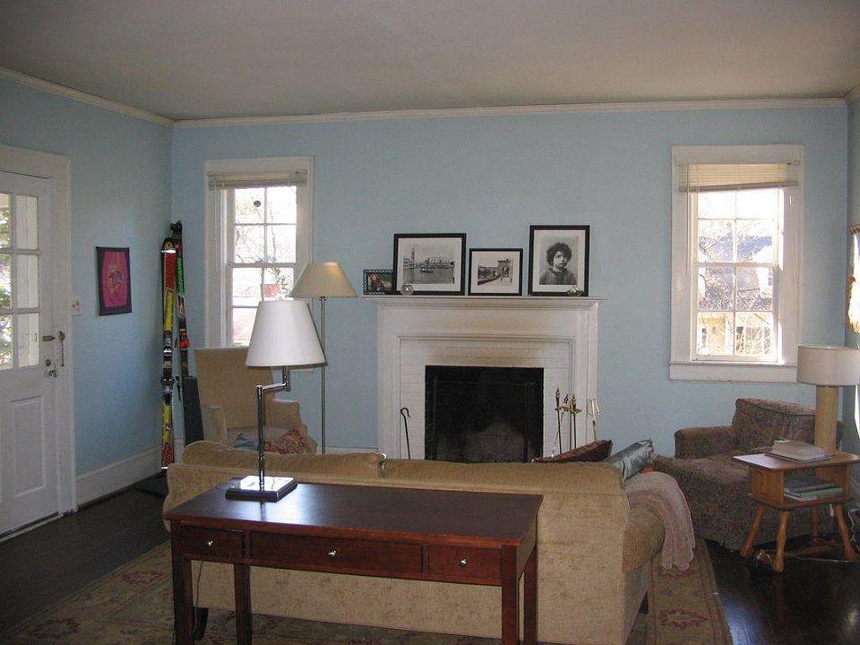 2nd image of 1020 Sycamore St