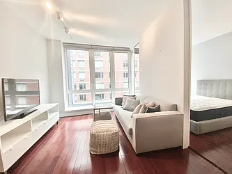 Rented by Bond New York