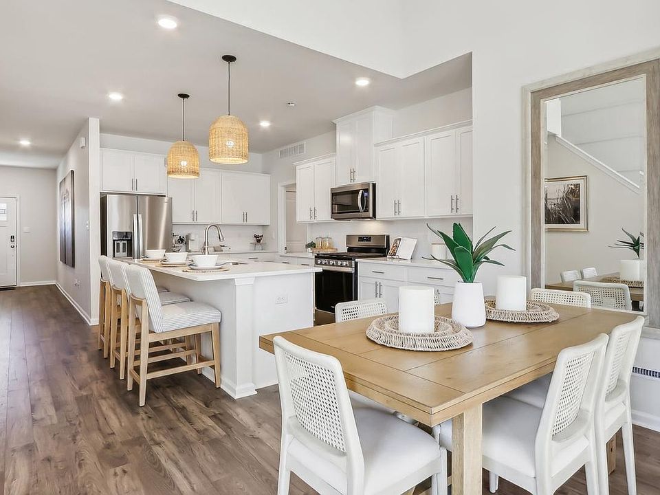 1st image of 46 Bryce Dr