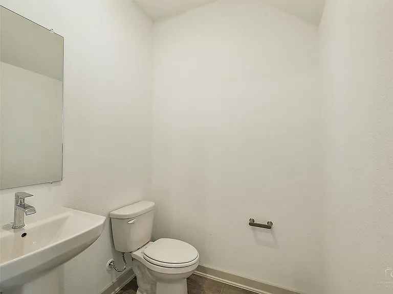 563 Eiseley Dr — Photo 22