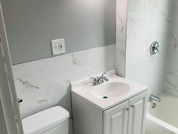 4th image of 112 Roosevelt Ave Floor 2