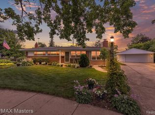 29172 Magnolia Ct, Flat Rock, MI 48134