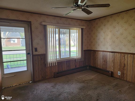 2nd image of 211 Athletic St