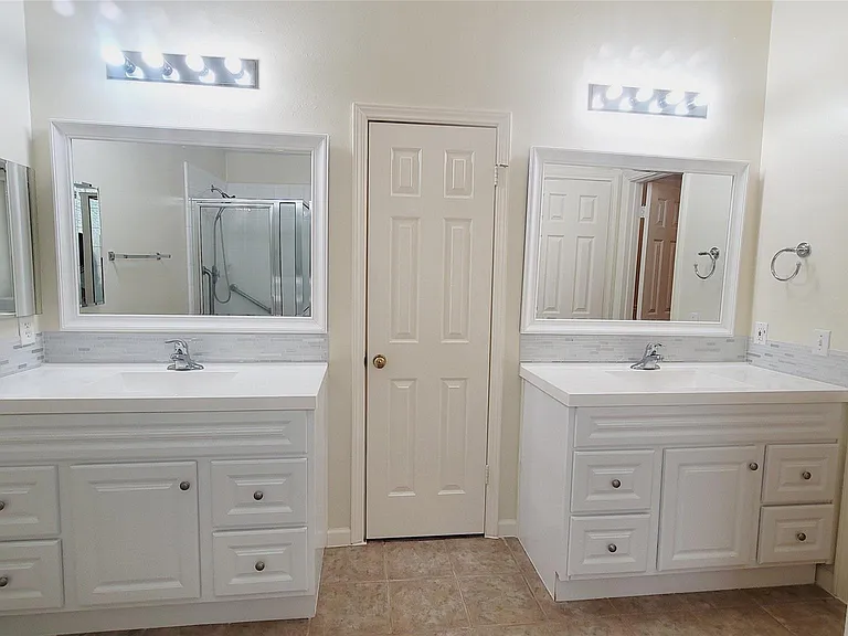 16215 Brinton Ct — Photo 15