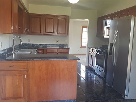 4th image of 2936 Hedge Cliff Dr