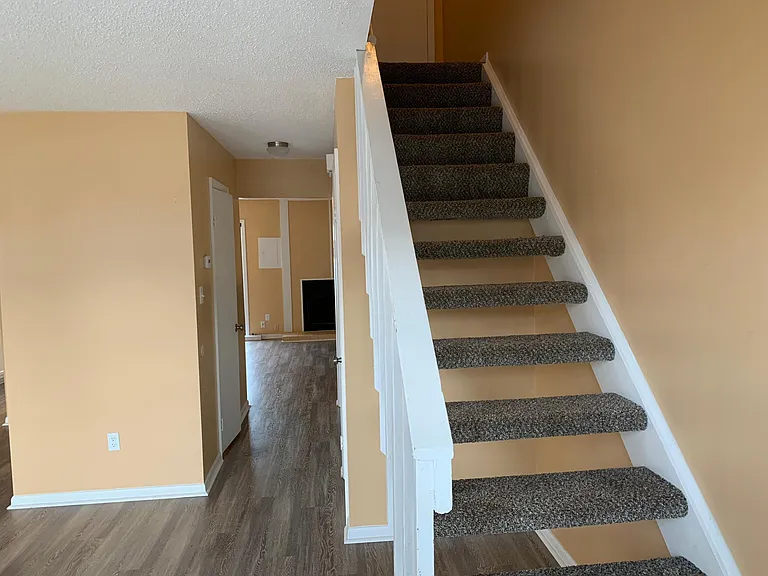 3717 Chimney Creek Dr — Photo 3