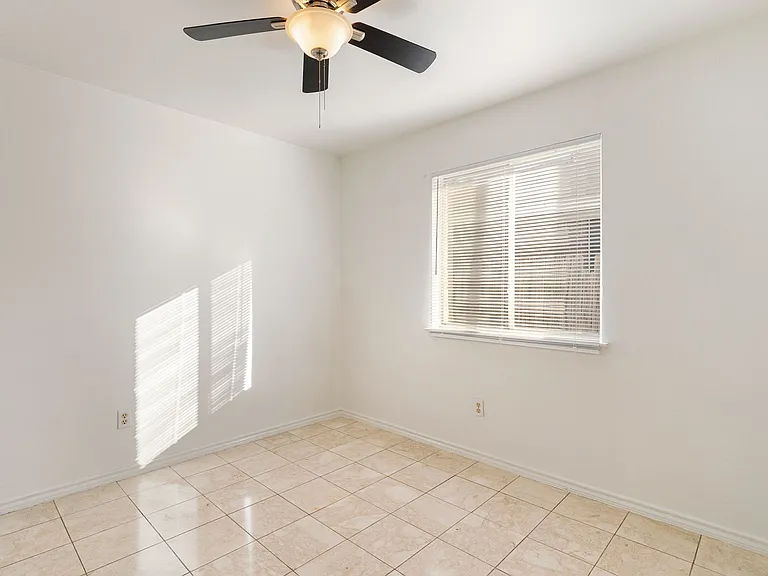13216 Bennington Ln — Photo 9