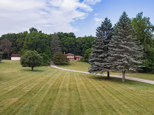 1585 Burns Rd, Milford, MI 48381
