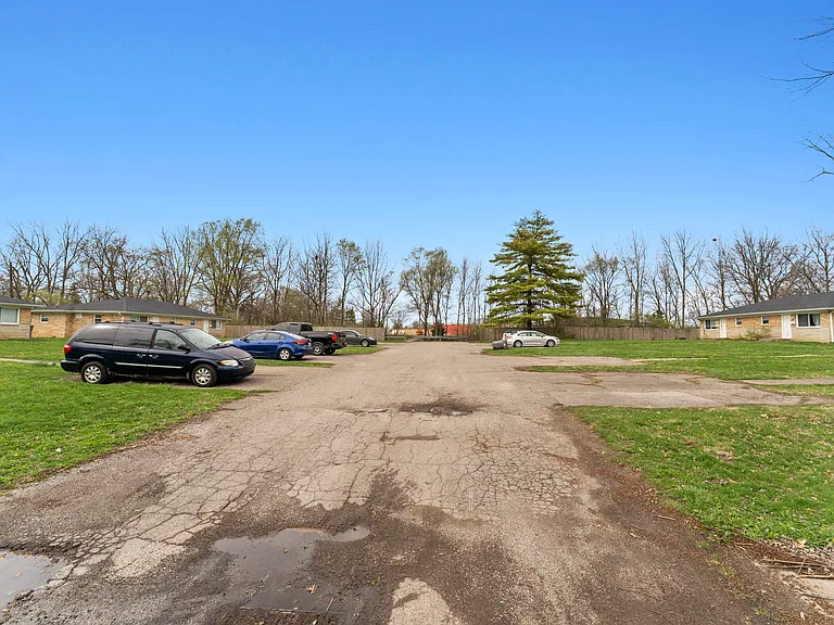202 S Kenmore Rd #202 — Photo 14