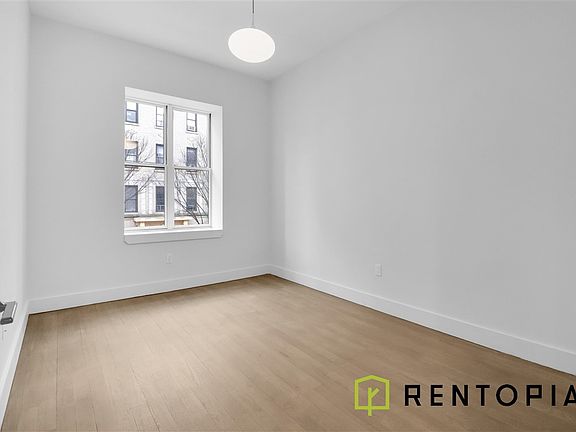 5th image of 379 S 1st St #2B