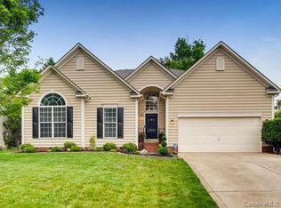 19812 Sandyedge Dr, Cornelius, NC 28031